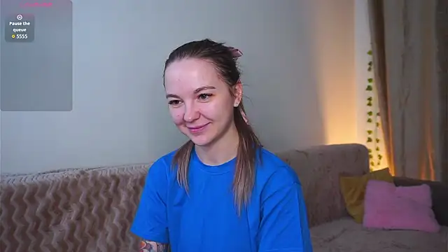 AricaPetties online show from March 5, 8:48 pm