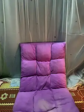 QuynhAnh 2k1 online show from February 25, 9:08 am