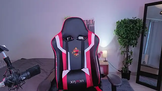 Maria trend online show from February 14, 2:41 pm