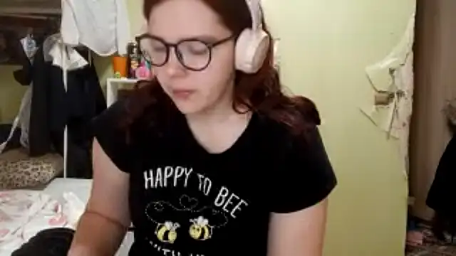 VannessaDillenbeck online show from February 22, 5:08 am