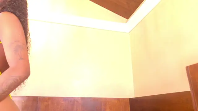 mollyjackson  online show from March 24, 10:26 pm