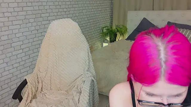 michelewild online show from April 15, 8:09 pm