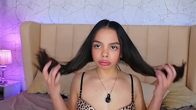 BambiRoses online show from March 12, 8:06 am