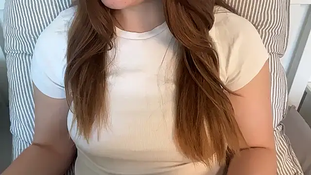 Lucyschickt online show from June 18, 9:36 am
