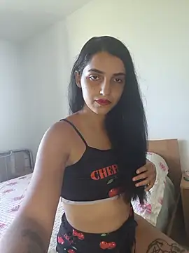 SoniaMoonnnnn online show from May 25, 1:21 pm