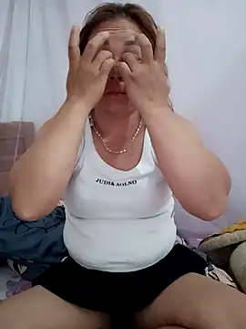 neyney110 online show from April 2, 8:50 pm