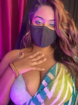 queen-panda online show from April 23, 4:42 pm