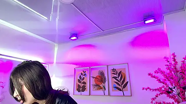 Madisson pitman online show from March 13, 3:52 am