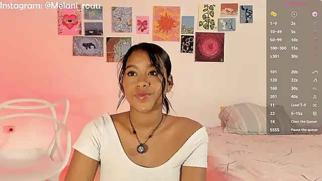 melrousses  online show from February 18, 4:33 am