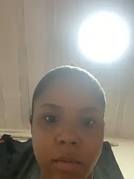 LIA PARKERR online show from February 15, 9:14 pm