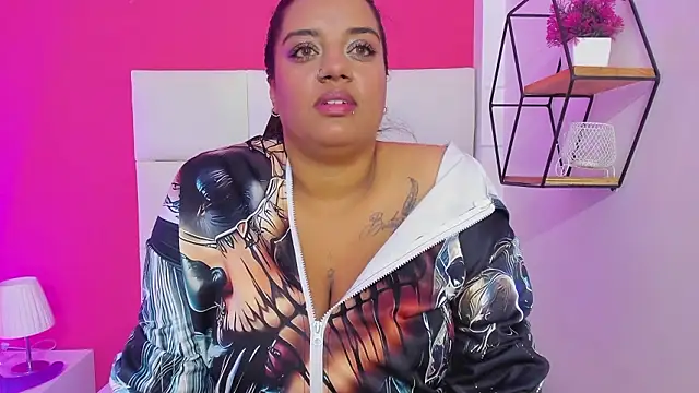 Roxy sexy69  online show from March 9, 3:21 am