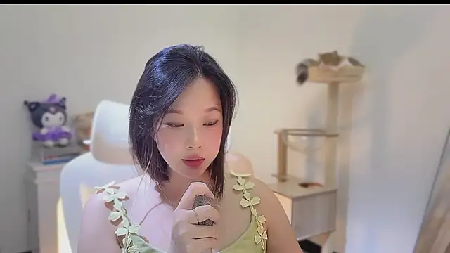Yumi yuni online show from July 24, 1:09 pm