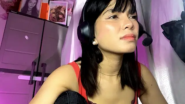 ConstancePorrini online show from March 3, 7:25 am