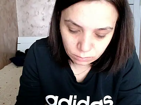 LorraGrey online show from March 19, 7:02 am