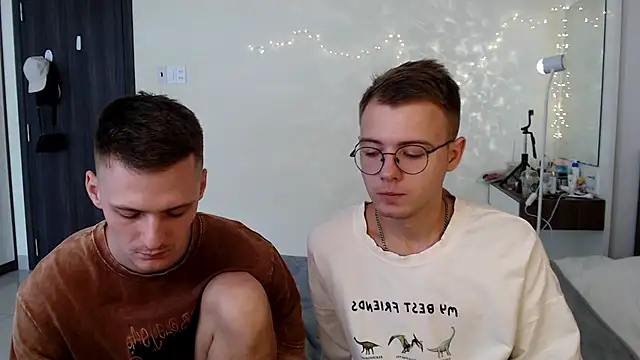 NikiKerryCum online show from June 10, 5:28 am