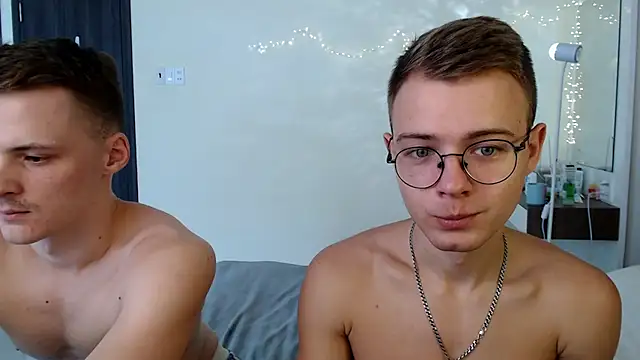 NikiKerryCum online show from July 10, 4:46 am