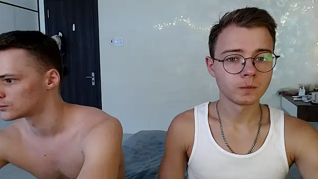 NikiKerryCum online show from June 26, 3:30 am
