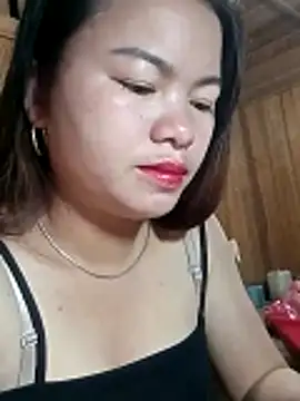 emlylyxinh online show from February 18, 12:15 pm