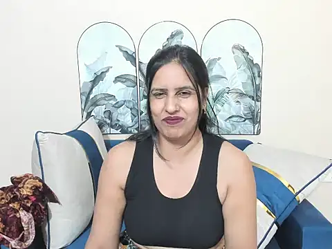 sara conorr online show from February 14, 8:27 am