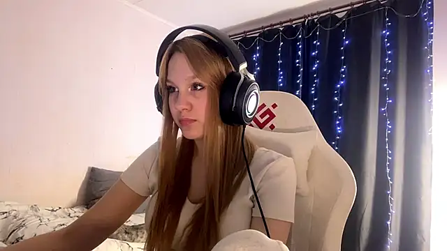 axin burnell online show from March 7, 6:26 pm