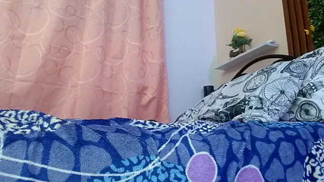 calimasalas2 online show from February 27, 1:38 am