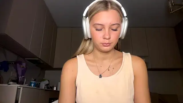 SeveralDip online show from March 8, 3:21 am