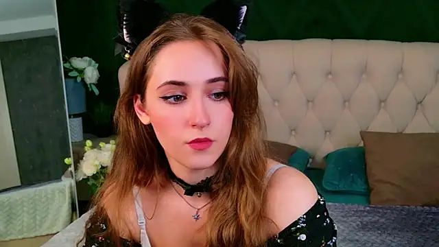 Tara Keats online show from July 24, 8:49 pm