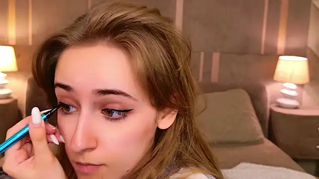 Tara Keats online show from June 14, 3:34 pm