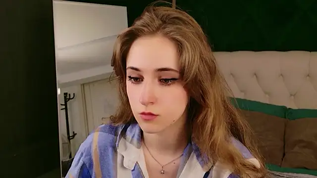 Tara Keats online show from June 19, 3:37 pm