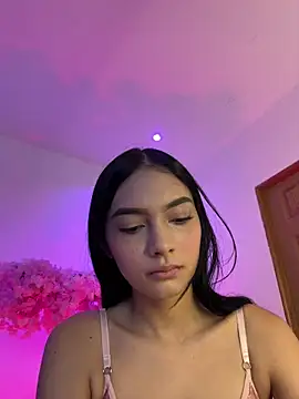 Doll Alaia  online show from February 21, 11:00 am