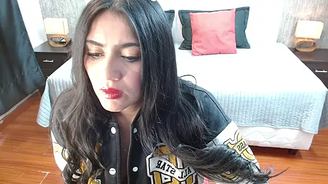 mia blush1 online show from March 3, 12:11 pm