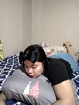 Zyramae 25 online show from April 15, 11:44 am