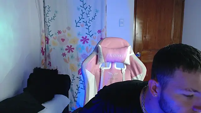 Ariana Esteban07 online show from March 3, 10:32 am