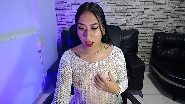 paula ross  online show from April 14, 11:49 pm