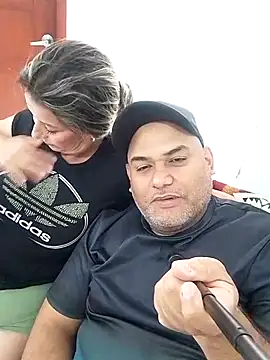 wessAndSandri online show from February 18, 8:08 pm