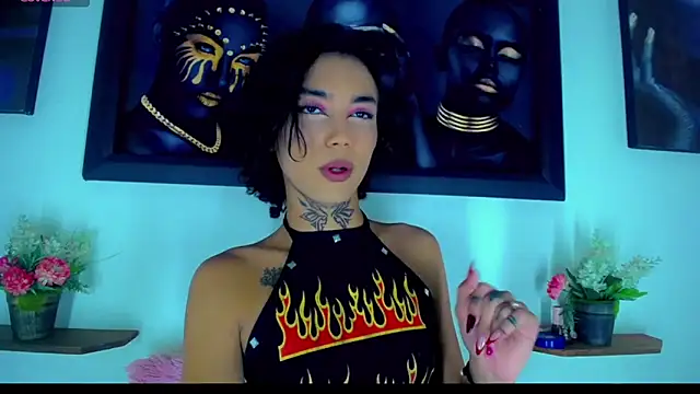 Darianna Atehortua online show from February 19, 9:35 pm