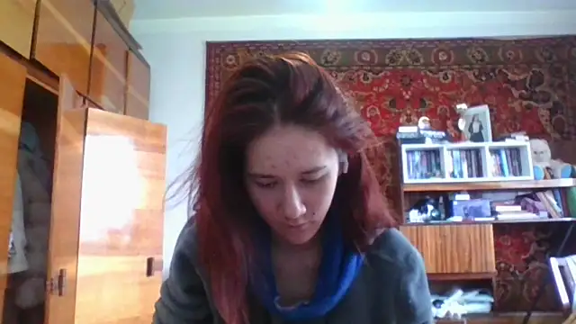 NickiKisinger online show from April 10, 9:15 am