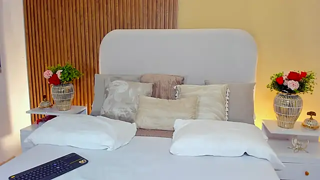 CristalMayson online show from March 19, 12:04 am