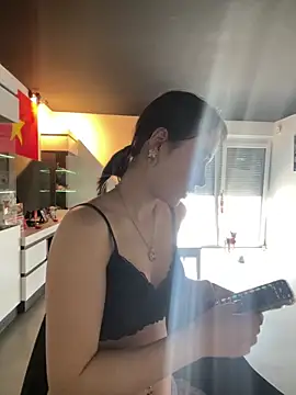 Just-Lilly online show from April 9, 1:38 pm