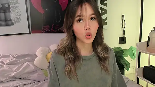 Hey lucy   online show from April 14, 11:43 am