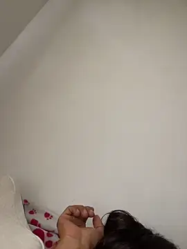 foxxy and lion online show from February 6, 8:12 pm