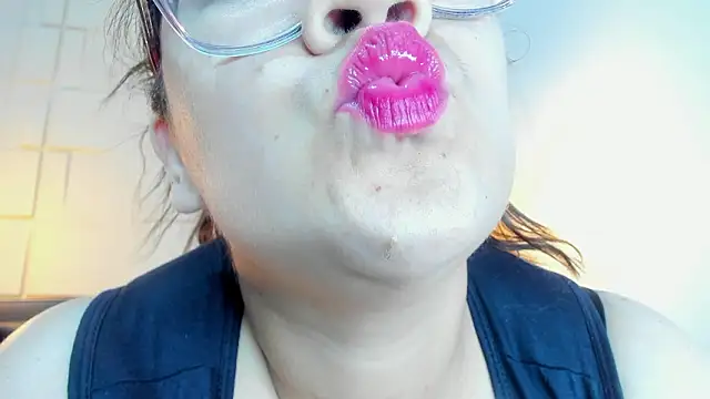 RousMature online show from March 22, 9:54 pm