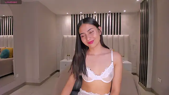 LucieMartin online show from March 6, 7:31 pm