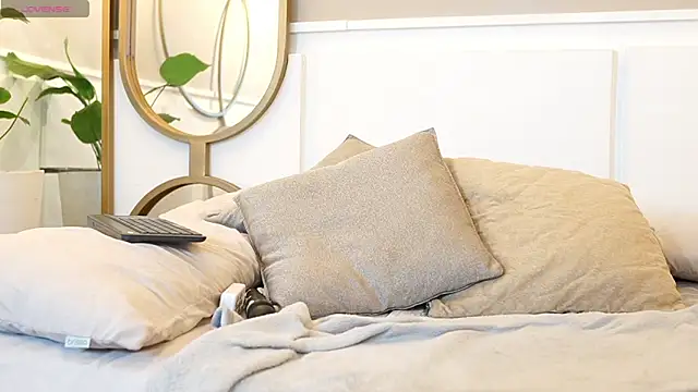 Dalahia Rush online show from April 17, 9:50 pm