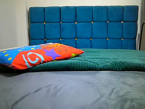 Lebo2004 online show from February 15, 7:35 pm