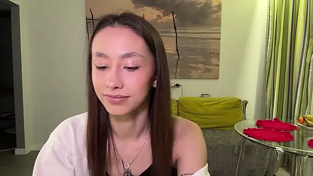 DeliaPesta online show from March 3, 8:15 pm