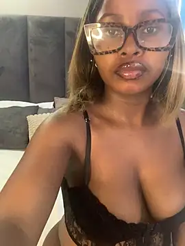 SexyLaylahx online show from February 5, 1:25 pm