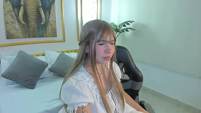 milaack  online show from March 29, 1:21 pm