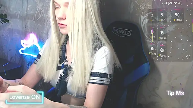 Shiny Victoria online show from April 18, 9:01 am