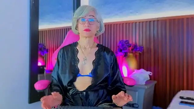 miss monserrate01 online show from April 10, 2:01 pm